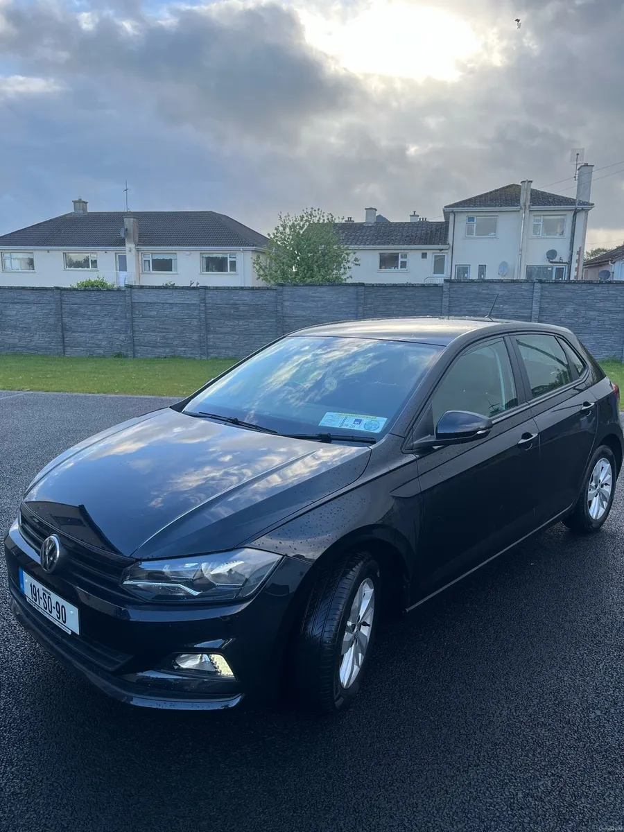 volkswagen polo **113,000km** - Image 3
