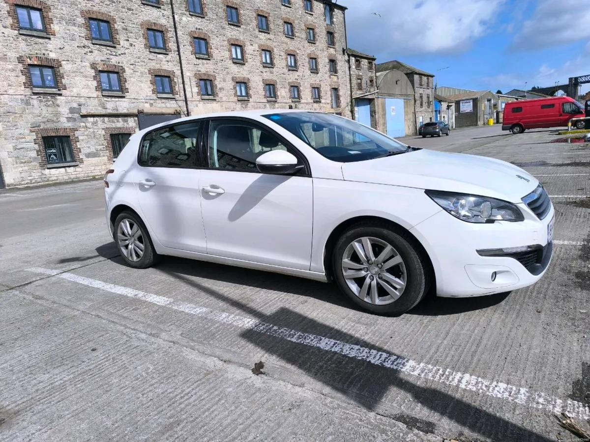 Peugeot 308 2015 - Image 1