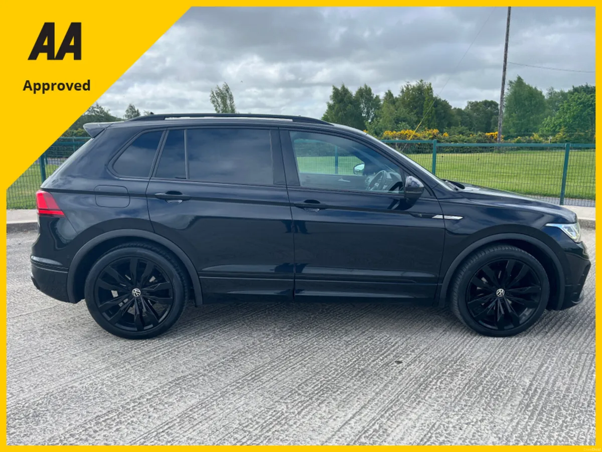 Volkswagen Tiguan R-LINE 2.0 TDI MANUAL 6SPEED FWD - Image 3