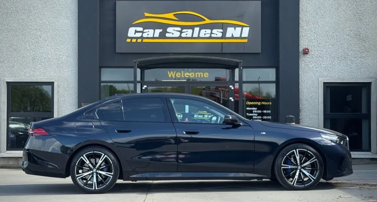 2.0 520i MHT M Sport Saloon 4dr Petrol Hybrid Step - Image 3