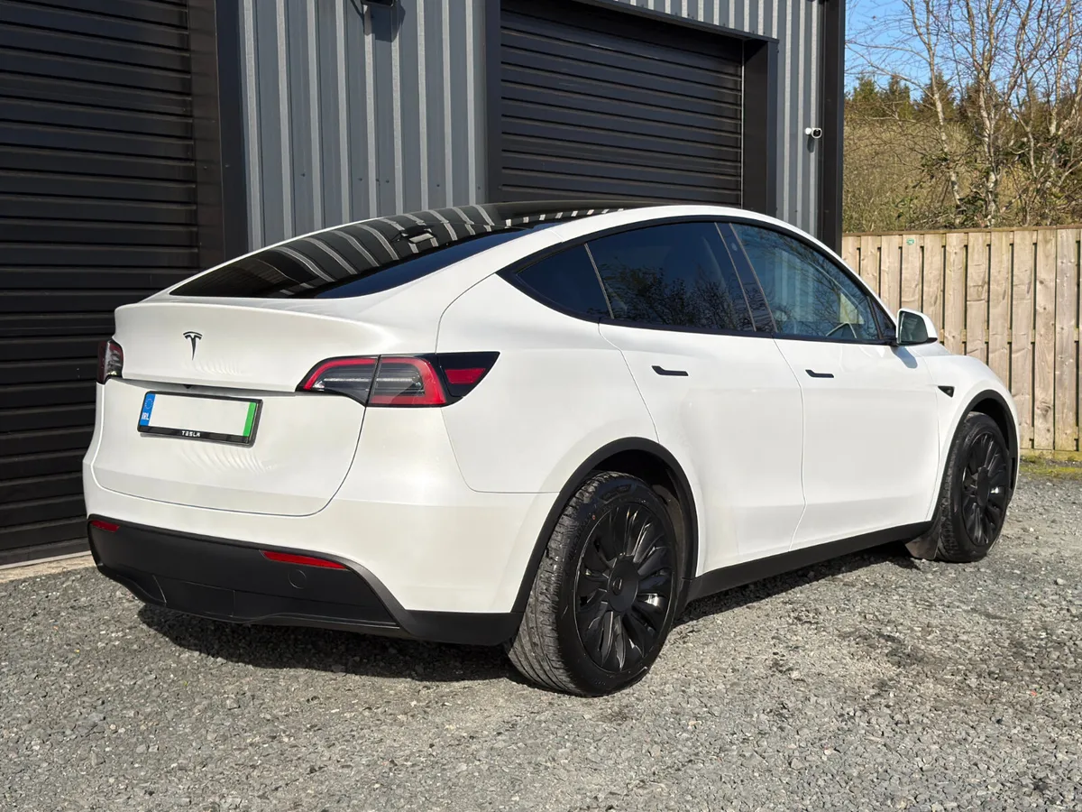 231 Tesla Model Y Low Km - Image 4