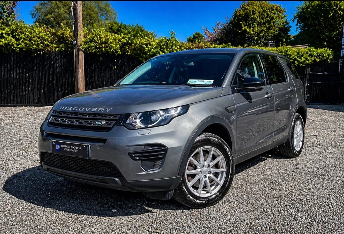 152  Land Rover Discovery Sport 2.0 TD4 Auto - Image 1