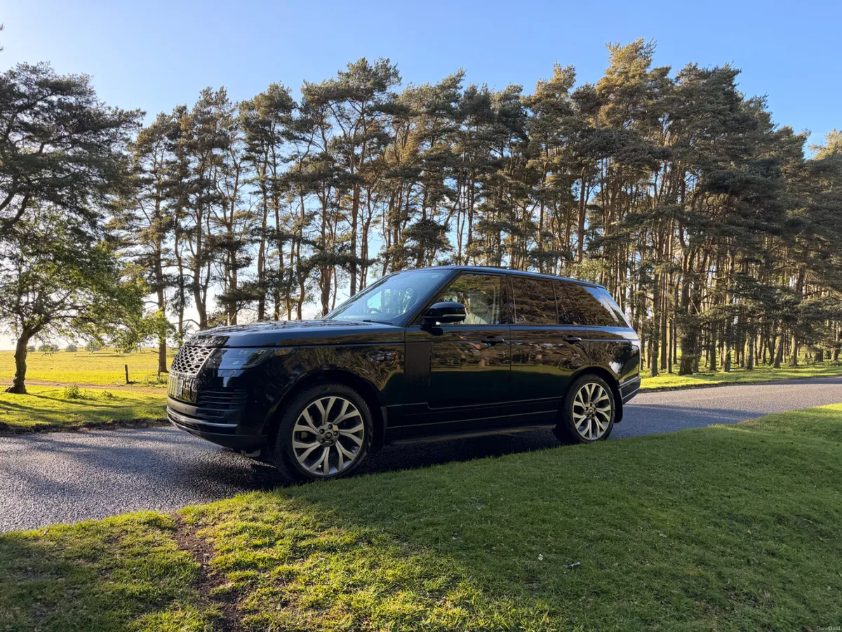 Land Rover Range Rover Diesel Vogue Low KM - Image 3
