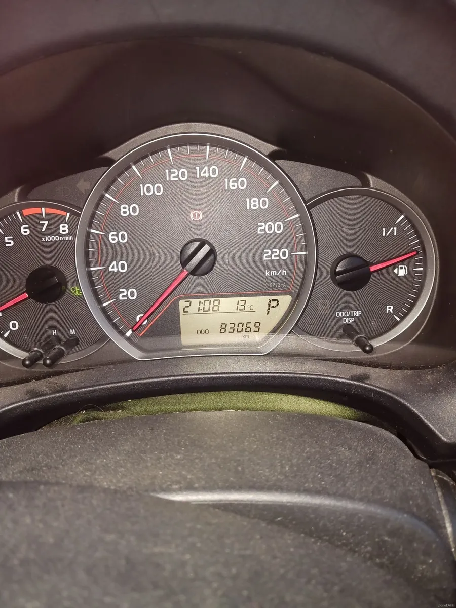 Toyota Yaris 2012 - Image 3