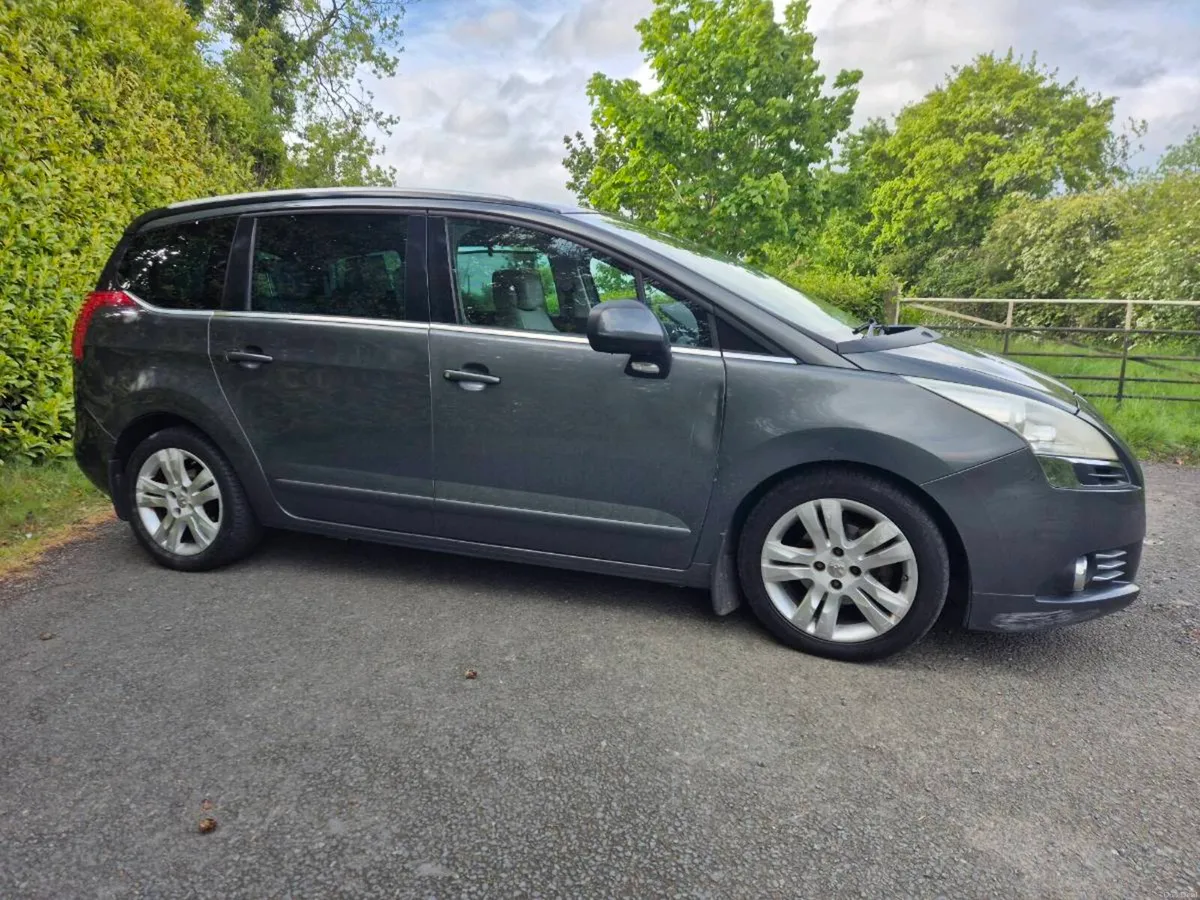 Peugeot 5008 - Image 4