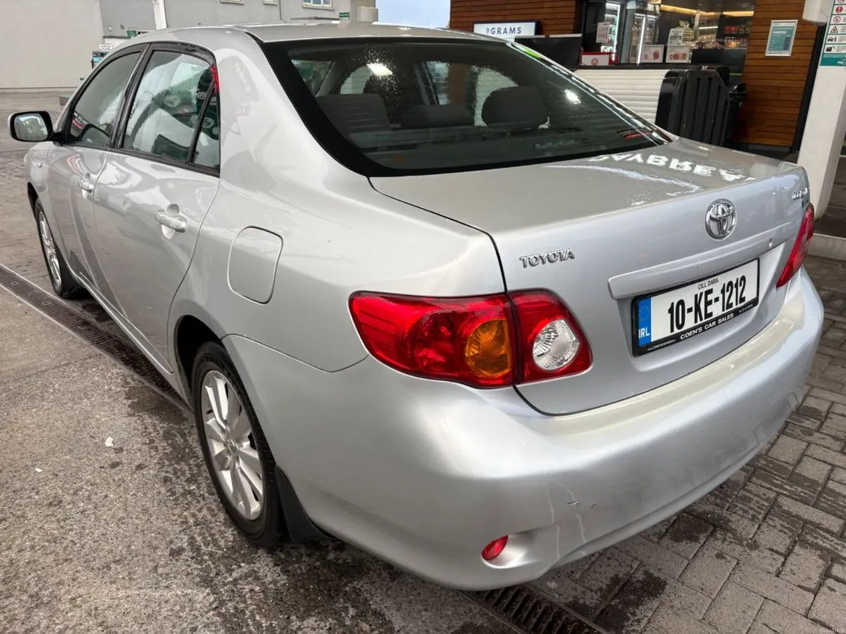 Toyota Corolla 1.4 Luna Petrol €2999 - Image 3