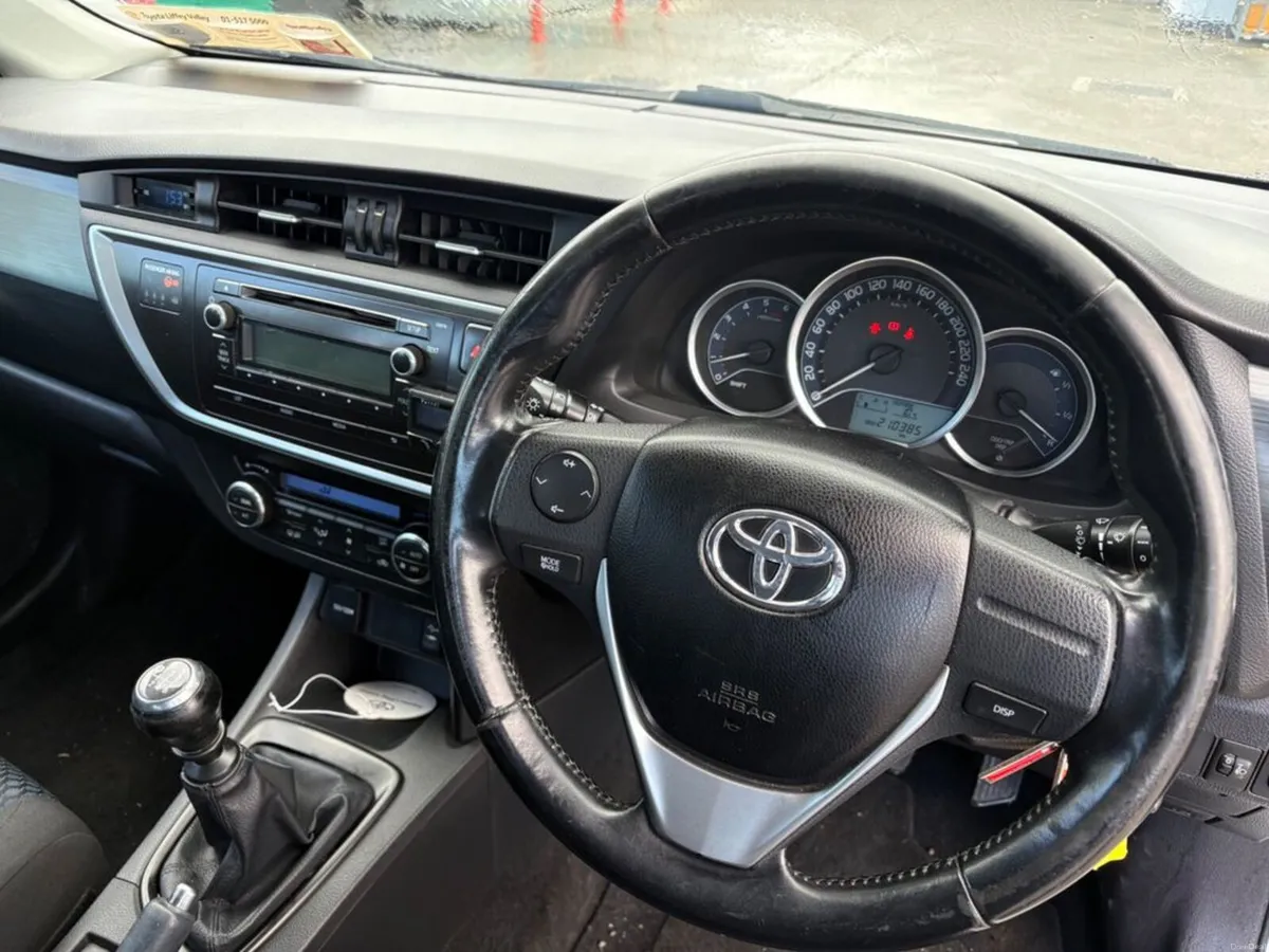Toyota Auris 1.4 D4D Aura - Image 3