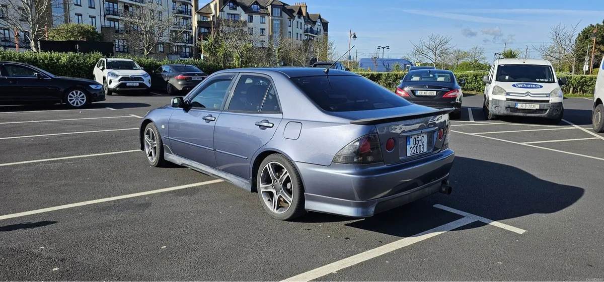 Car - Image 3