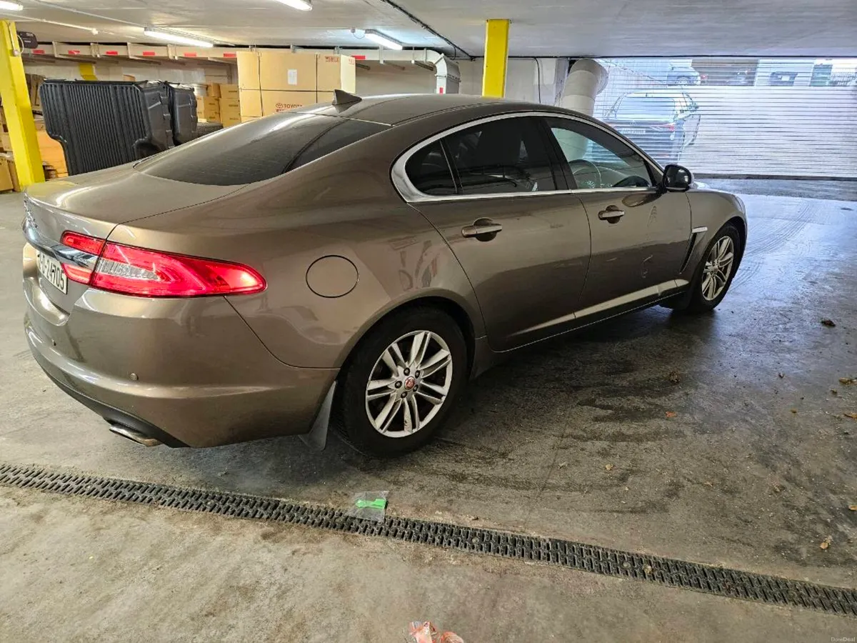 Jaguar XF Automatic - Image 2