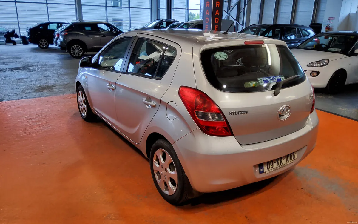 Hyundai i20 2009 - Image 4