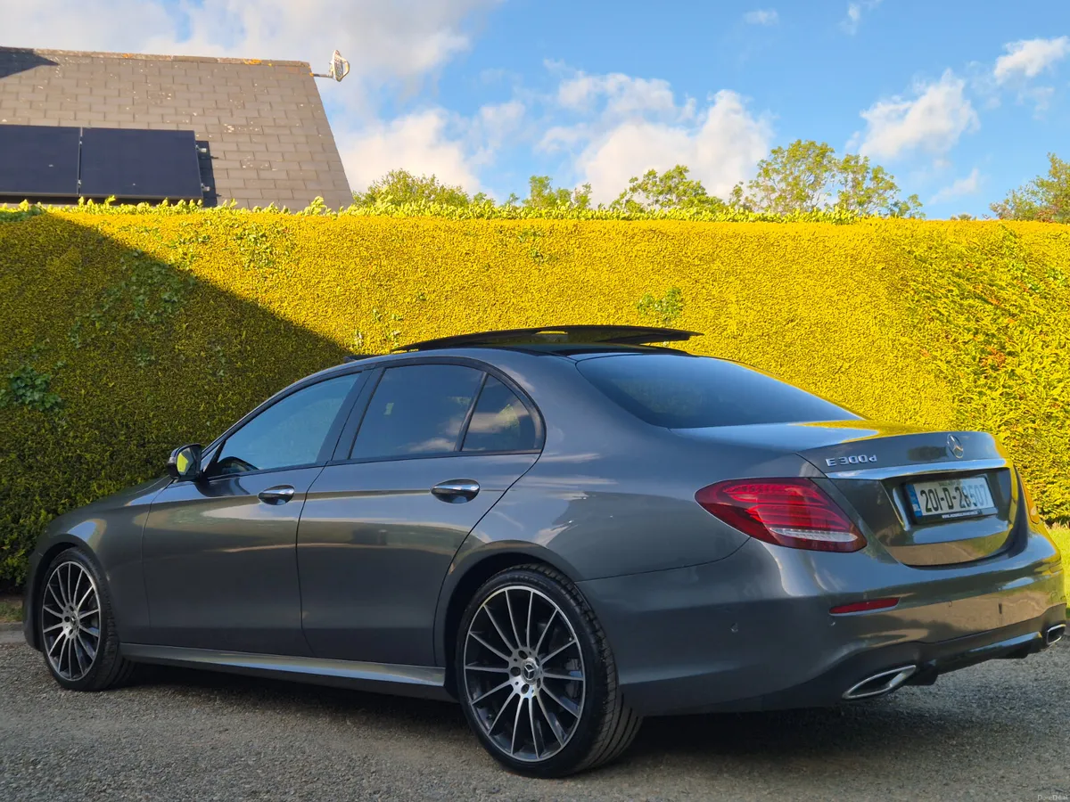 2020'MERCEDES E300 Diesel AMG Night Edition - Image 4