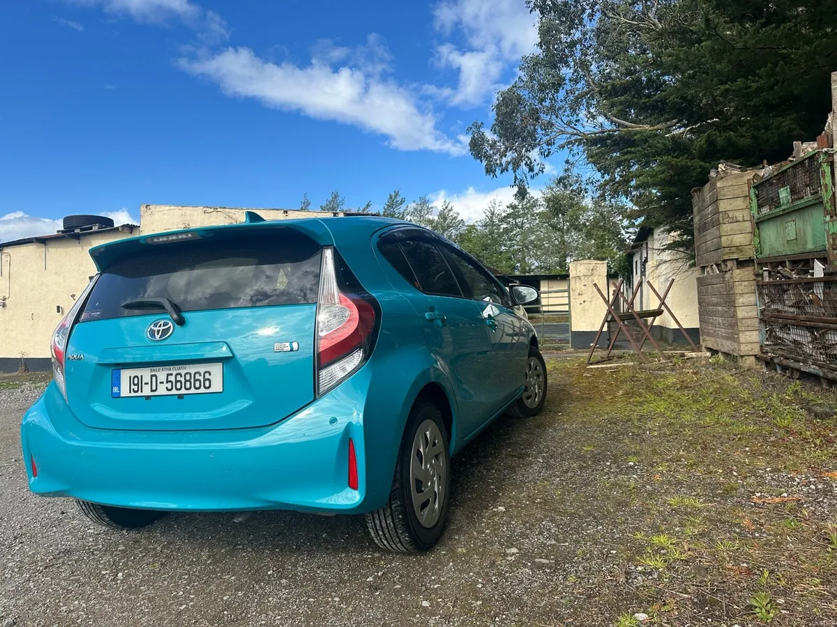 Toyota Aqua 191 Hybrid 1.5 - Image 2