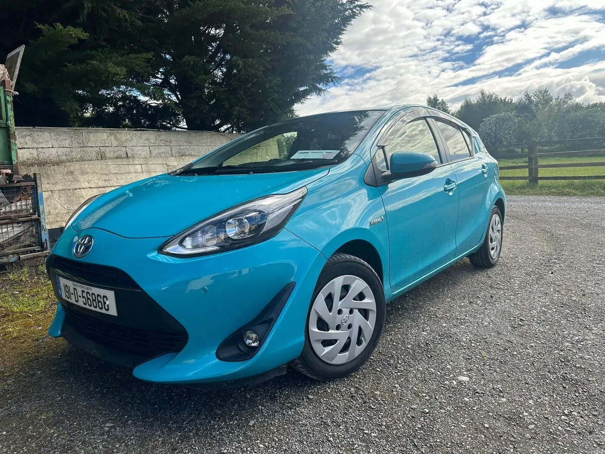 Toyota Aqua 191 Hybrid 1.5 - Image 4