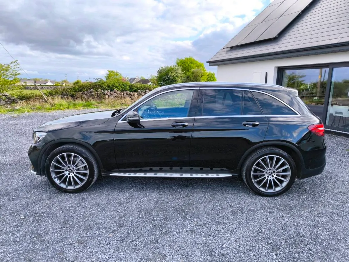 Mercedes-Benz GLC GLC250D AUTO
PREMIUM PLUS - Image 4