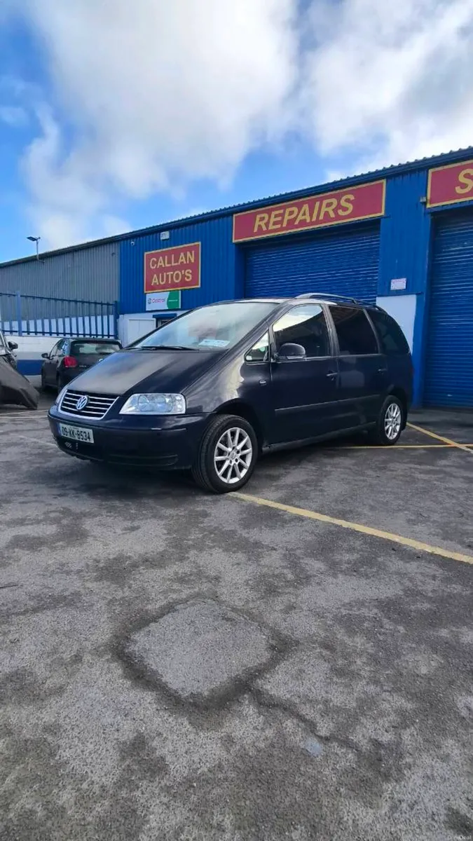 Volkswagen Sharan - Image 1