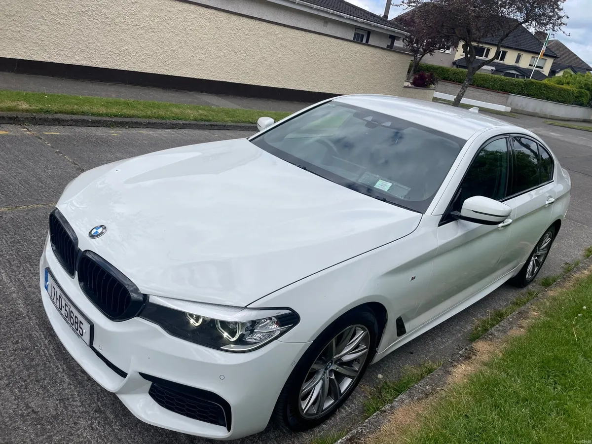 BMW 5-Series 2017 - Image 2
