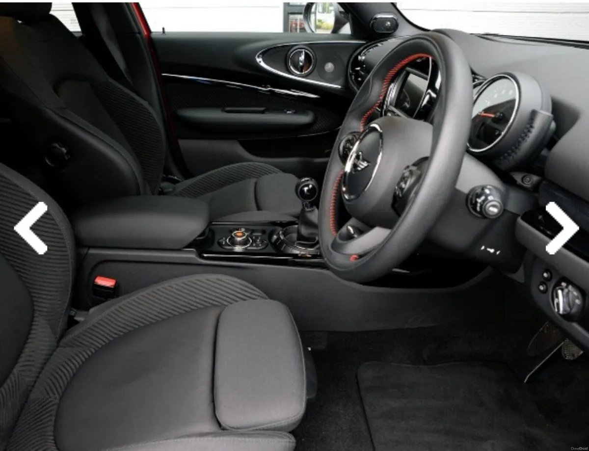 Mini Cooper Black Clubman 2017 - Image 3