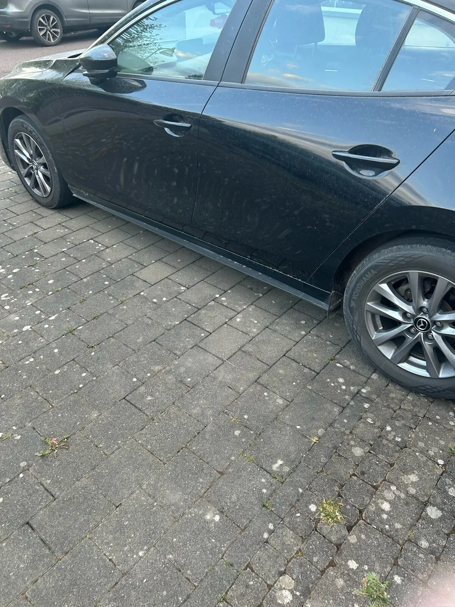 Car - Image 4