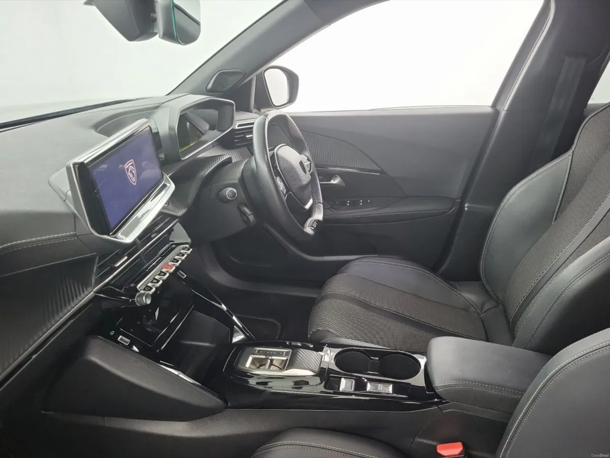 Peugeot 2008 Electric 156bhp (54 kWh) GT**Irish Ca - Image 4