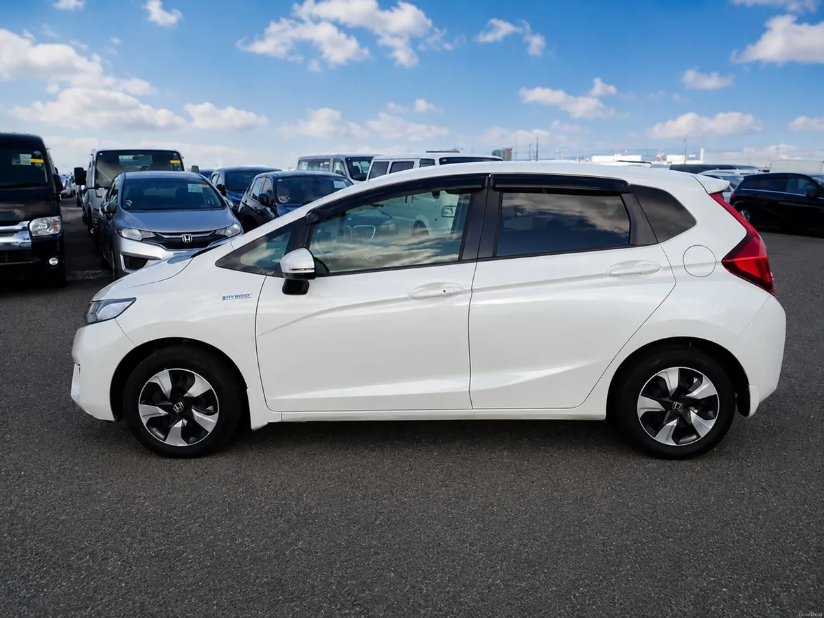 ❁ Honda Fit Hybrid ❁ Low Mileage ❁ - Image 4
