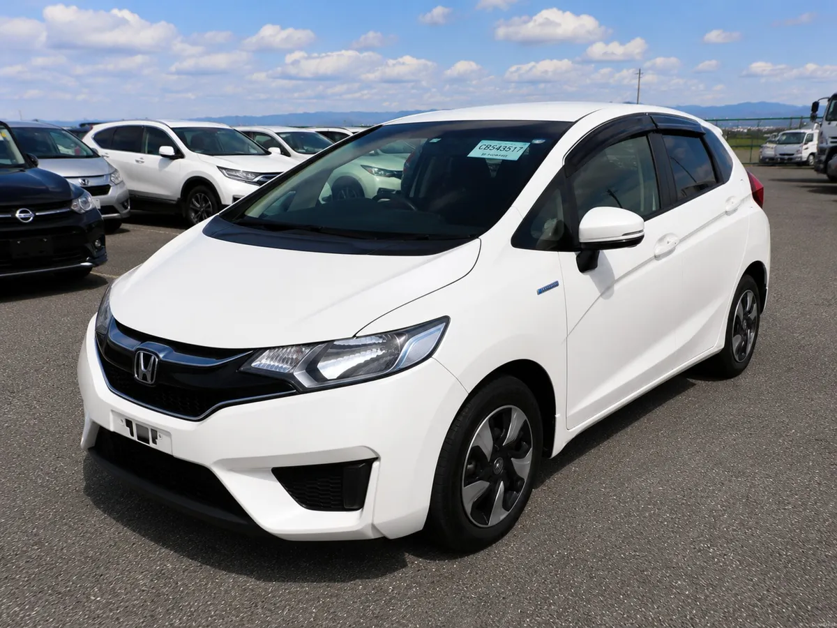 ❁ Honda Fit Hybrid ❁ Low Mileage ❁ - Image 3