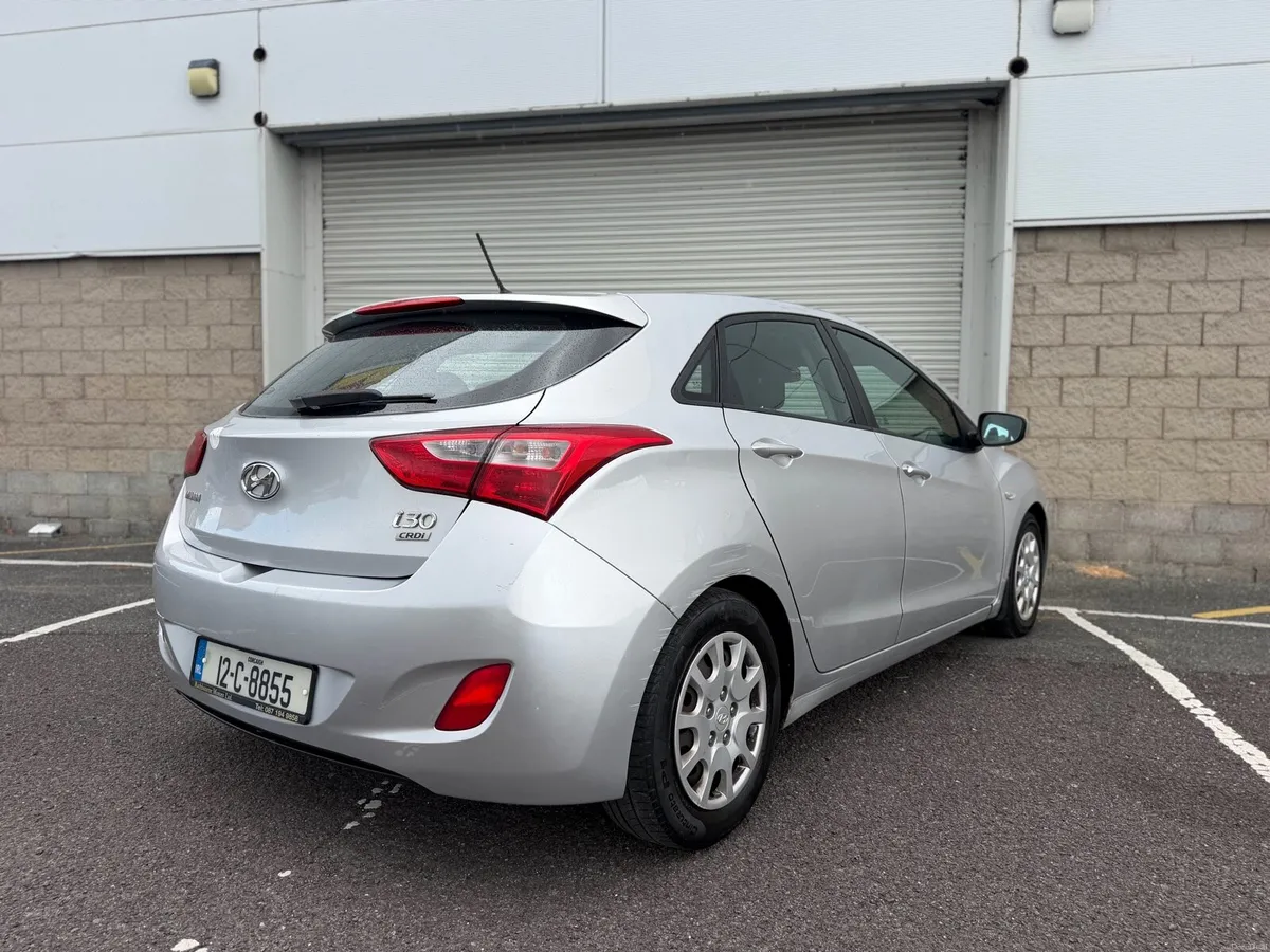 HYUNDAI i30 1.4 DIESEL - Image 4