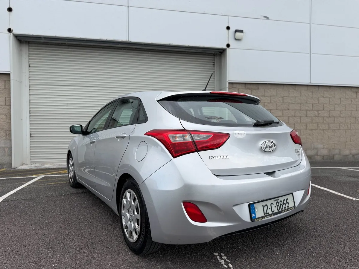 HYUNDAI i30 1.4 DIESEL - Image 2