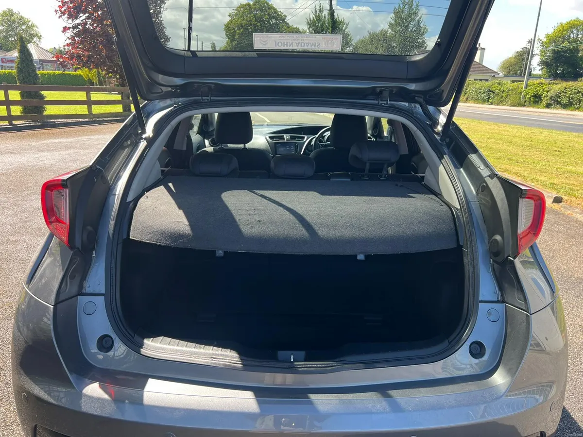Honda Civic SE D-TEC 2015 - Image 5