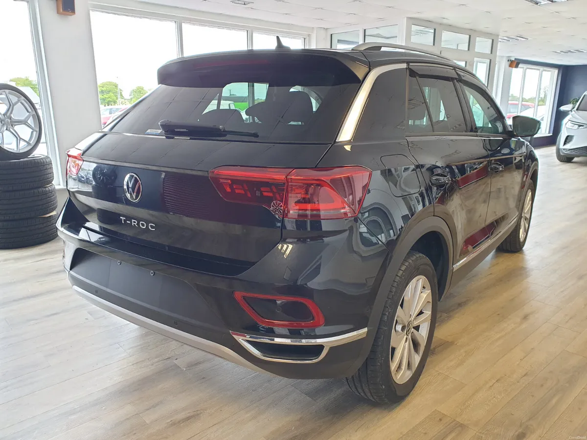 Volkswagen T-Roc 2.0TDI STYLE AUTO - Image 3