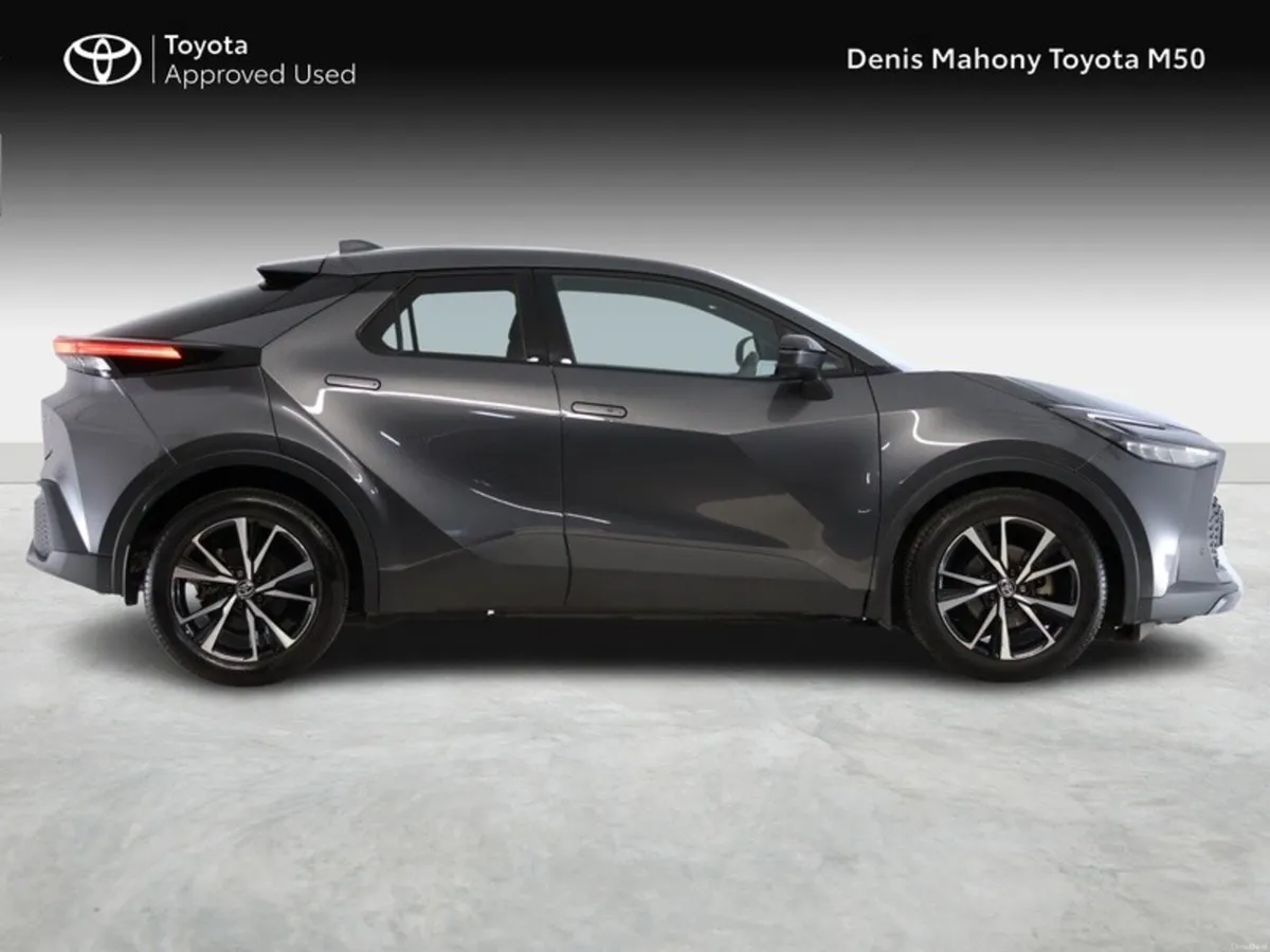 Toyota C-HR Sport Hybrid - Image 3