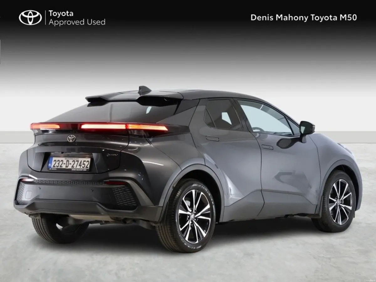 Toyota C-HR Sport Hybrid - Image 2
