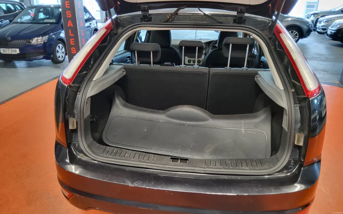 Ford Focus 2010 - Image 3