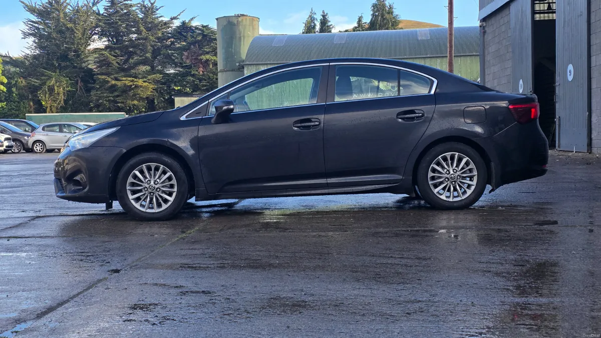 2017 Toyota Avensis 1.6 D4D Aura - Image 4