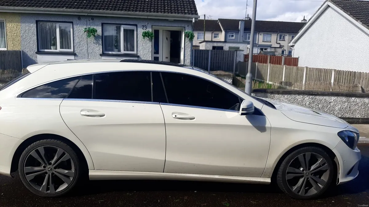 Mercedes-Benz CLA 2017 - Image 3