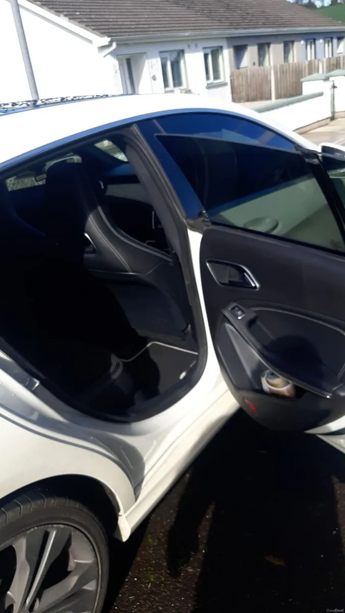 Mercedes-Benz CLA 2017 - Image 2