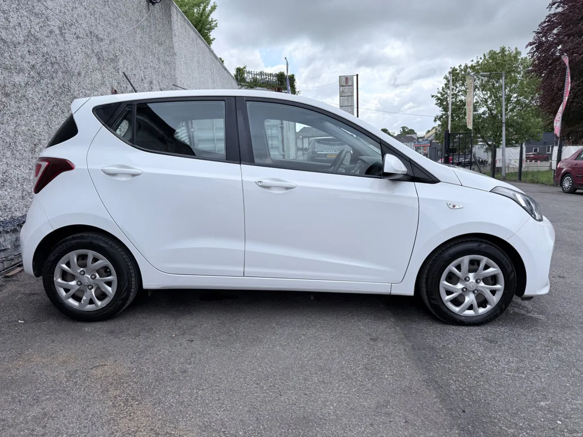 Hyundai i10 1.0 Petrol Low Miles New NCT - Image 5