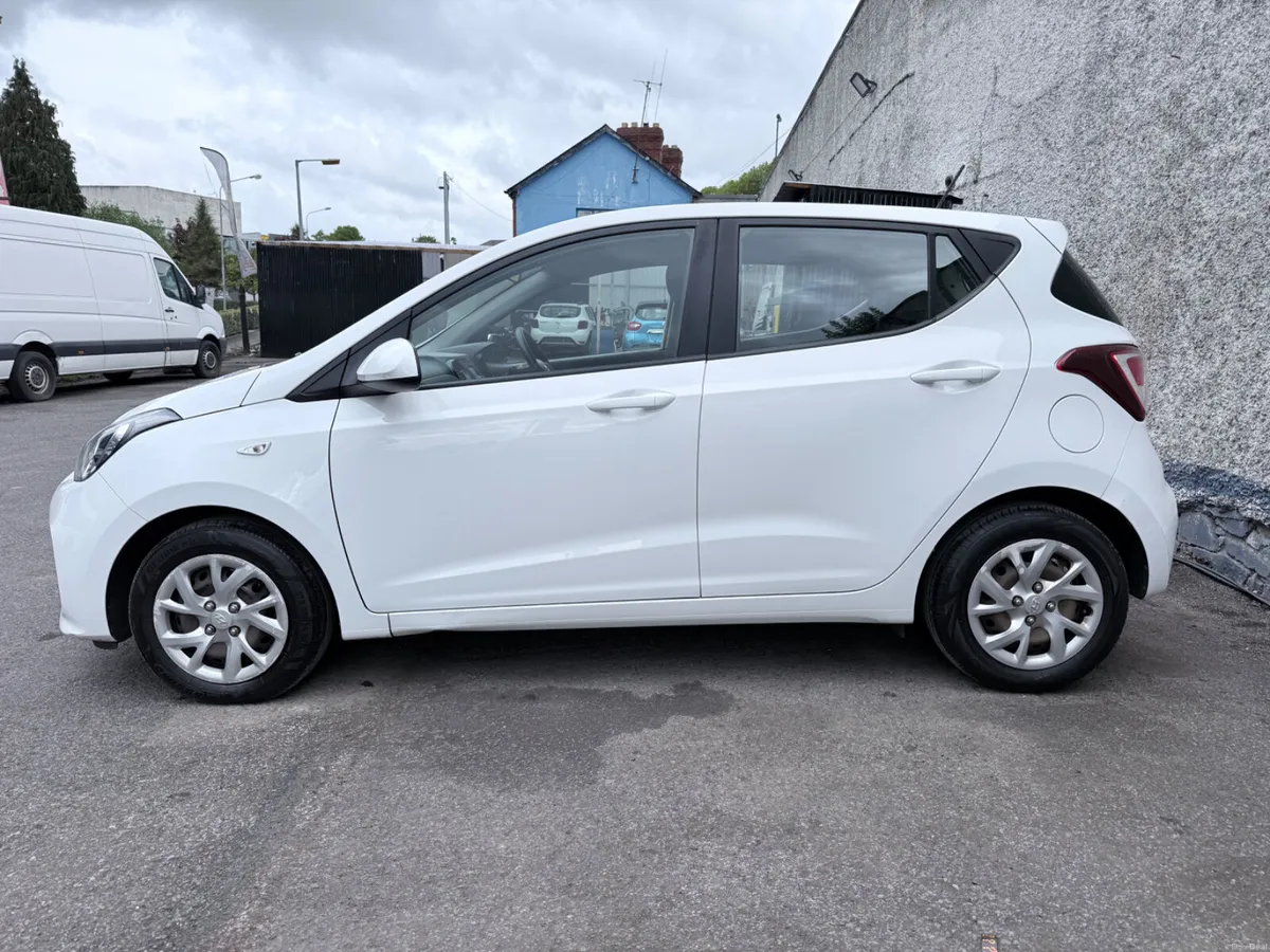 Hyundai i10 1.0 Petrol Low Miles New NCT - Image 4