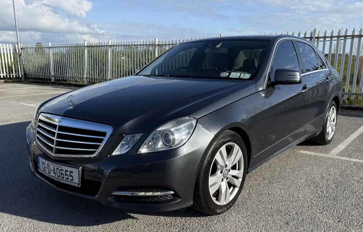 Mercedes-Benz E-Class 2012 - Image 2