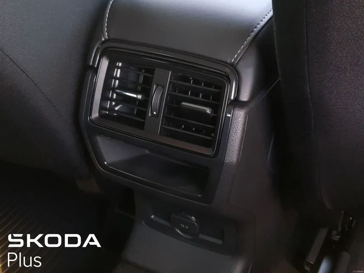 Skoda Karoq **AUTOMATIC**WINTER PACK**SELECTION 2. - Image 4