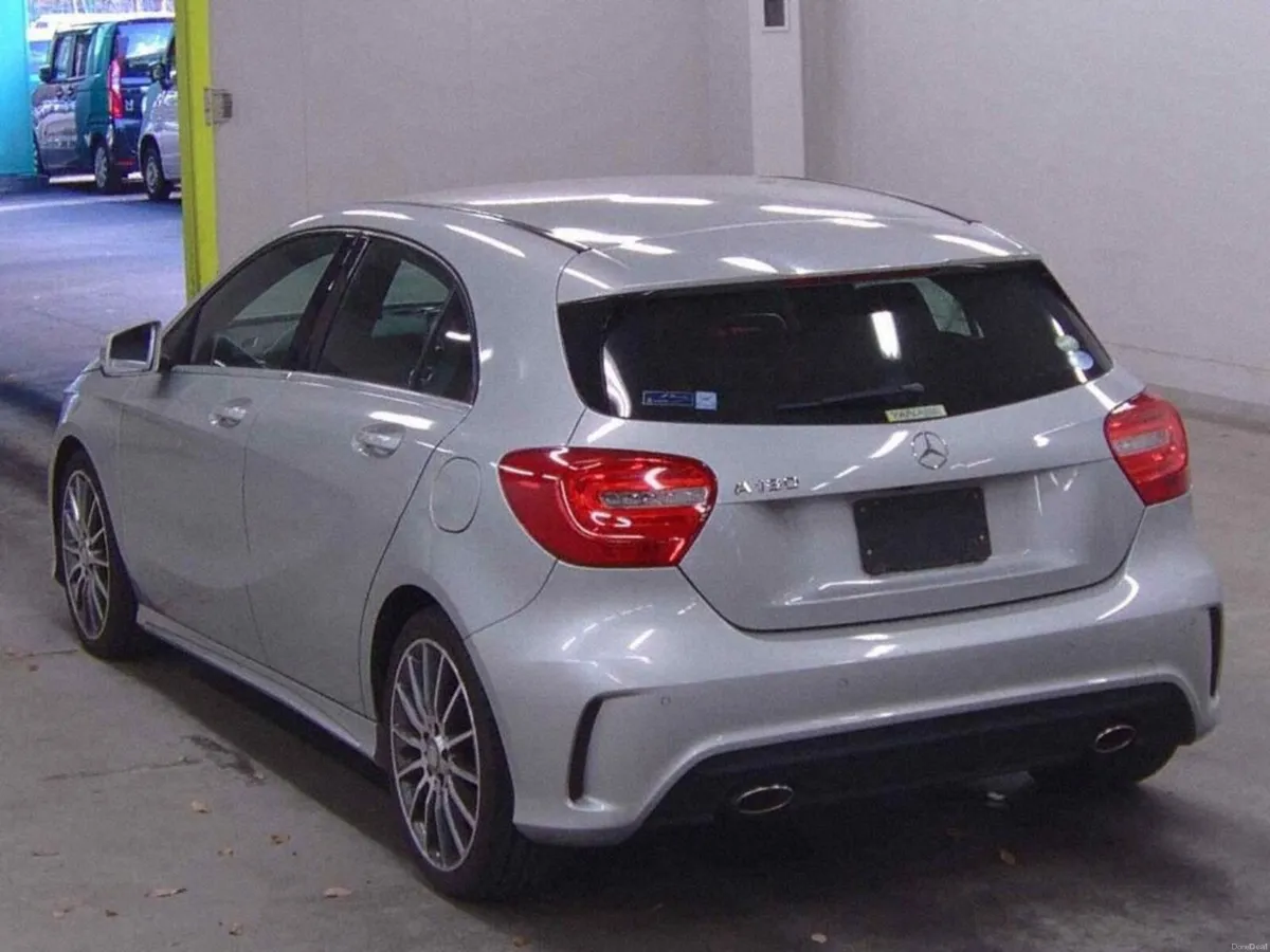 MERCEDES BENZ A180 AMG LINE NIGHT PACK AUTO 2015 - Image 2