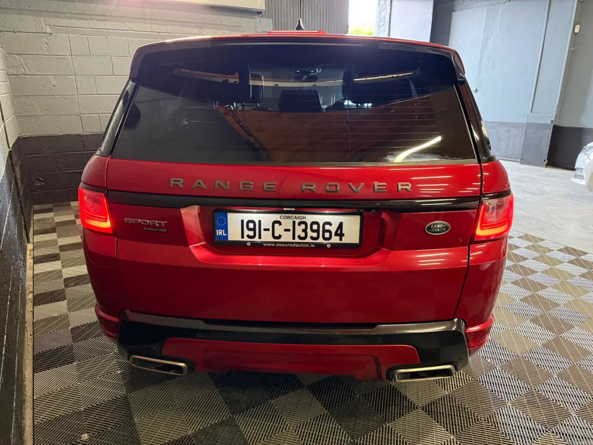 191 Range Rover Sport P400E HSE Dynamic-Black Pack - Image 4