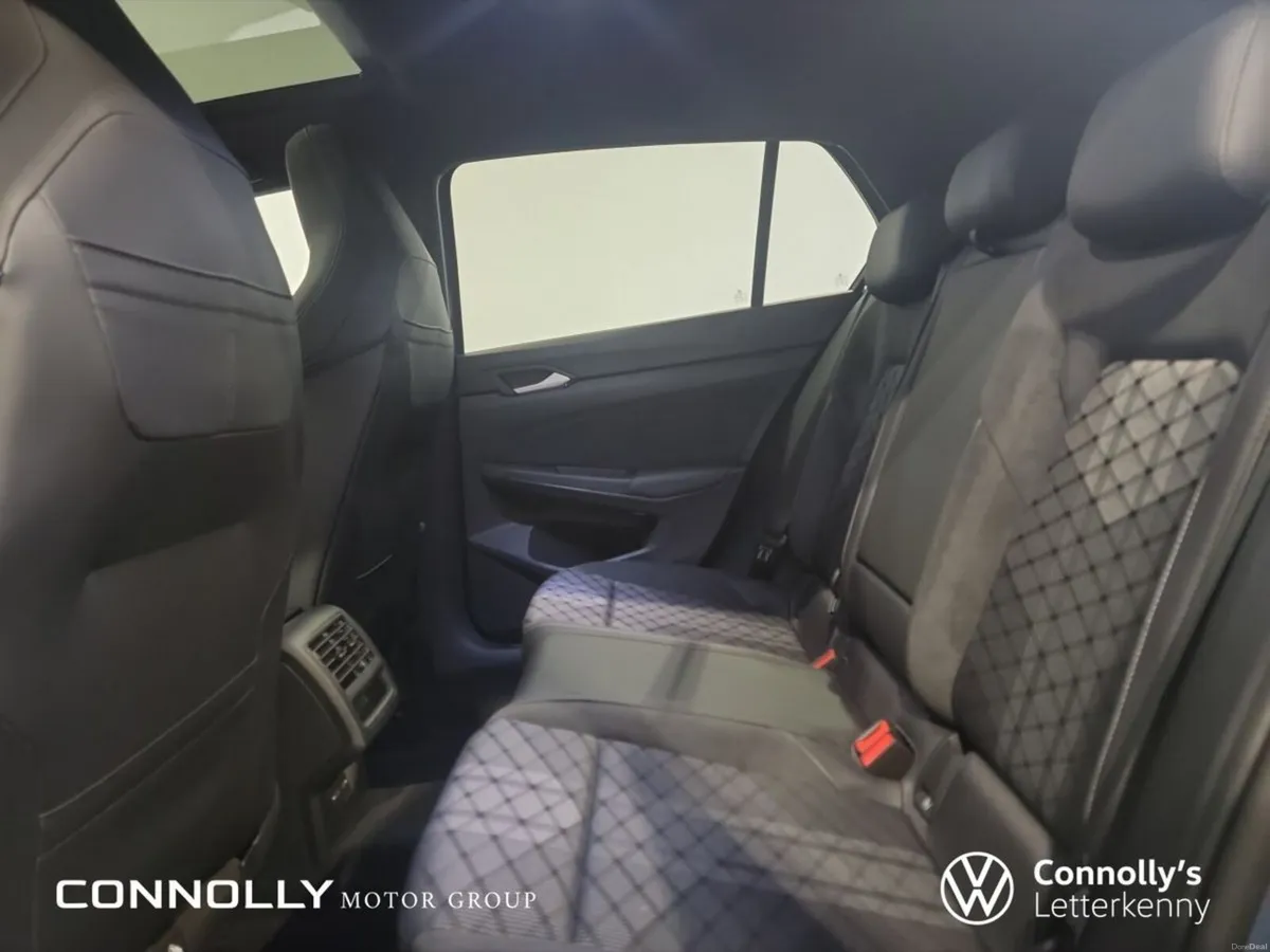 Volkswagen Golf R-LINE  2.0 TDI 150HP AUTO *Panora - Image 6