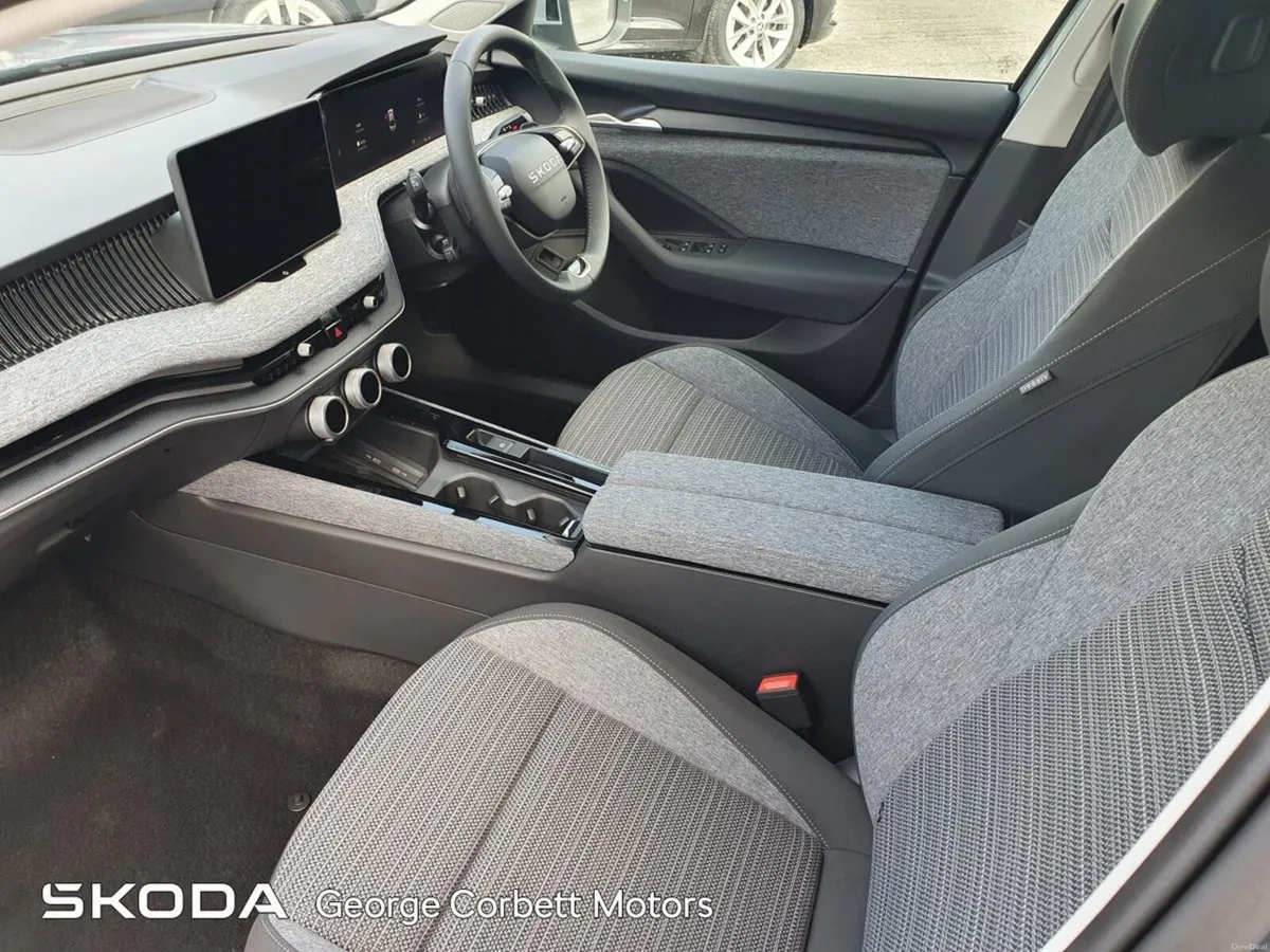 Skoda Superb Selection 2.0TDi DSG - Image 4