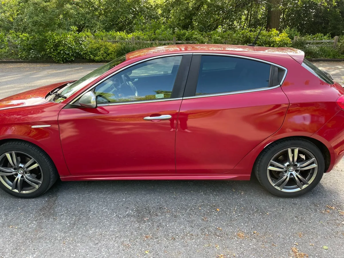 Alfa Romeo Giulietta 2015 - Image 3