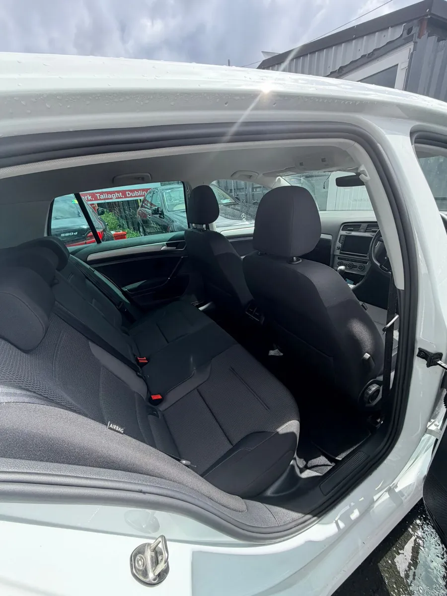 Volkswagen Golf 2017 White - Image 6