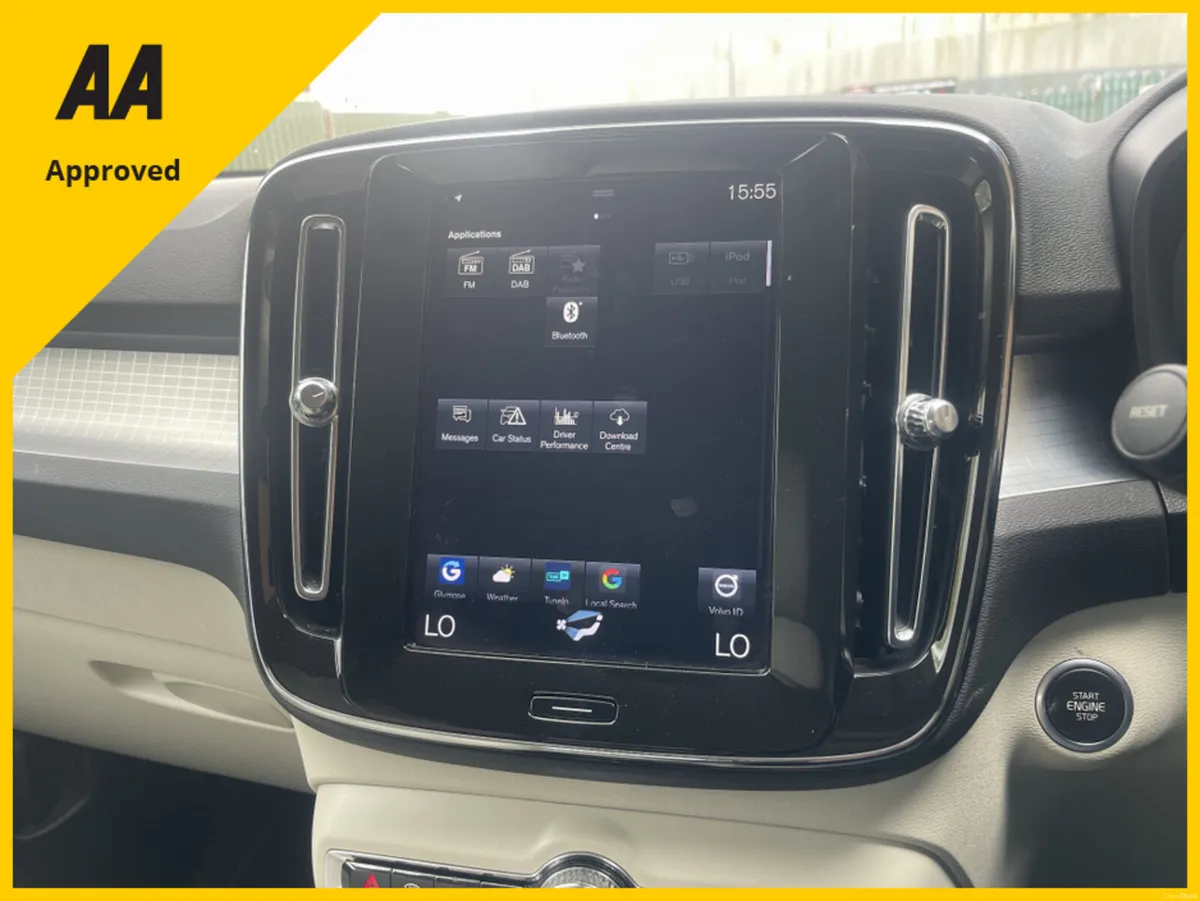 Volvo XC40 INSCRIPTION EXP T4RC RECHARGE T4 EXPRES - Image 2