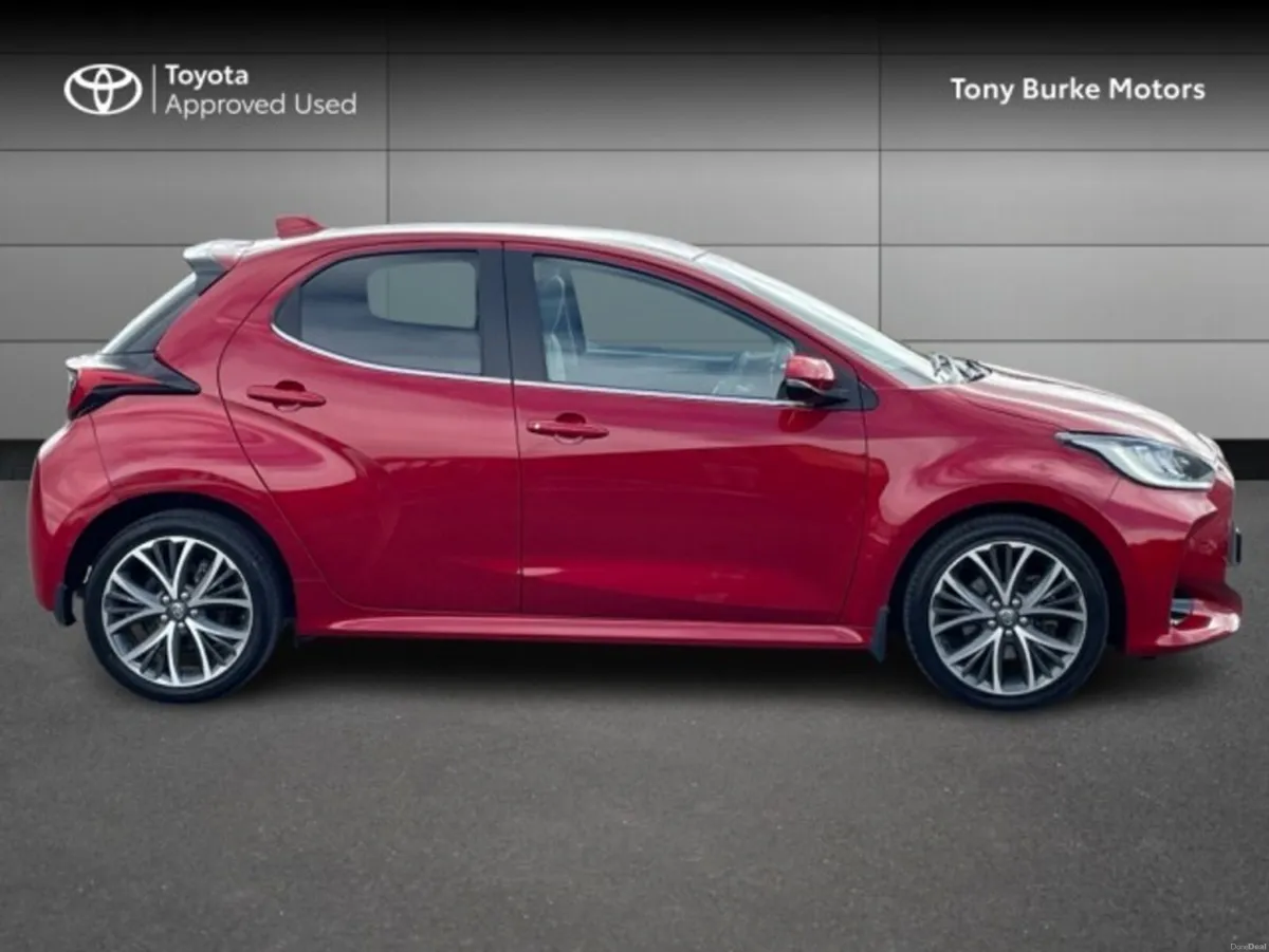 Toyota Yaris - Hybrid - New Generation - PLATINUM - Image 3