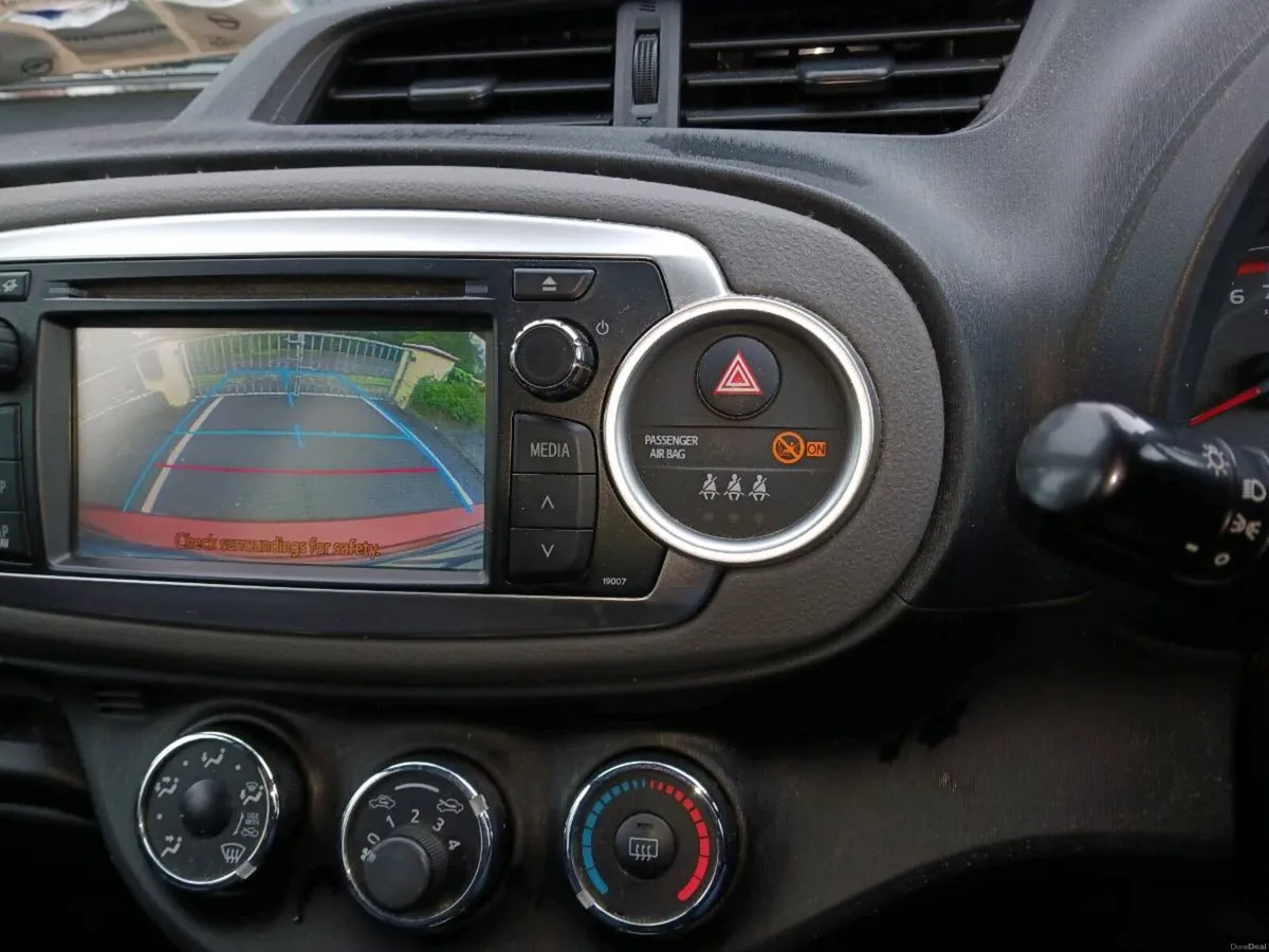 Toyota Yaris Automatic 2012 - Image 3