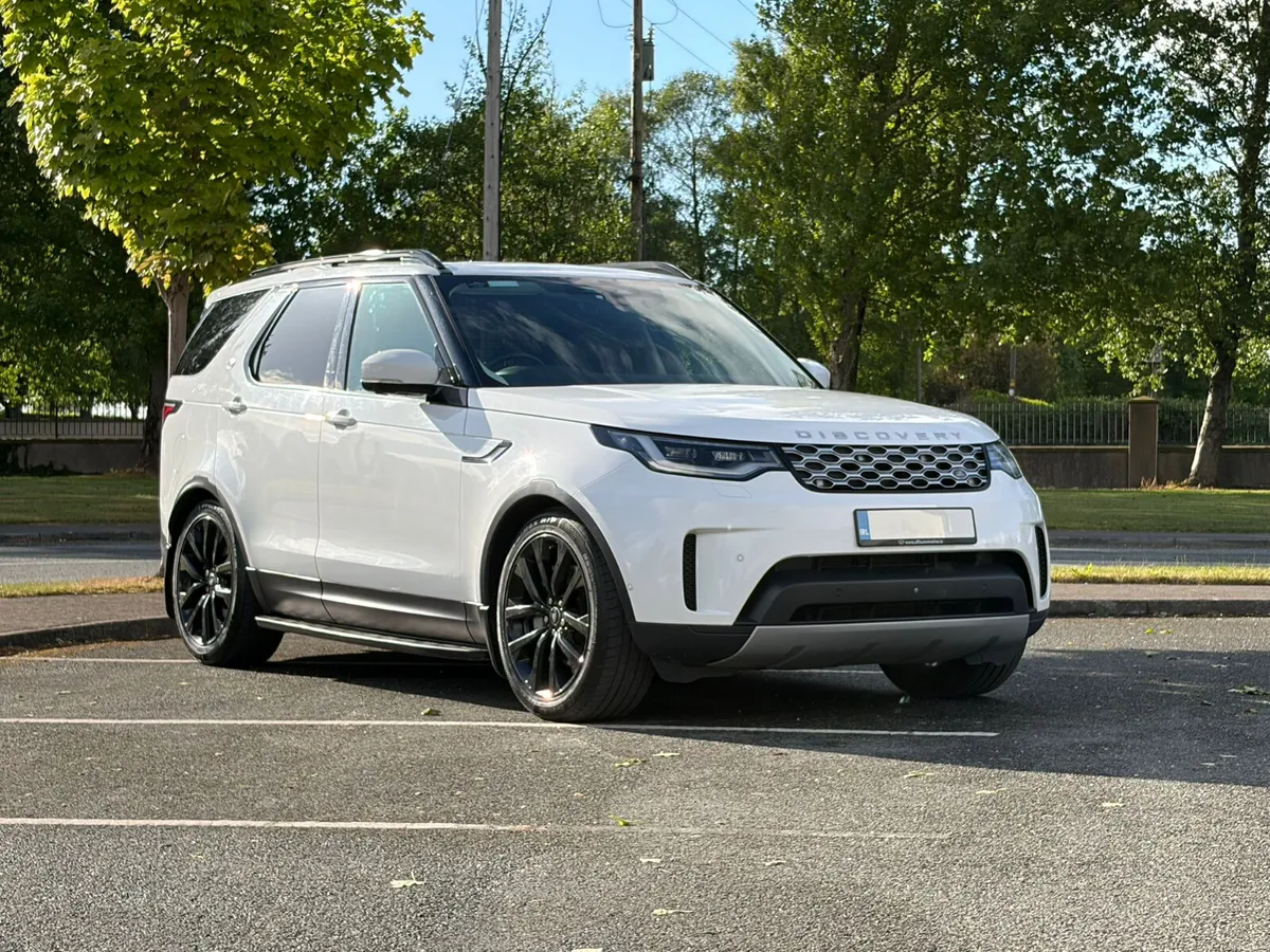 2022 Land Rover Discovery 5 SE Commercial 2 Seater - Image 1