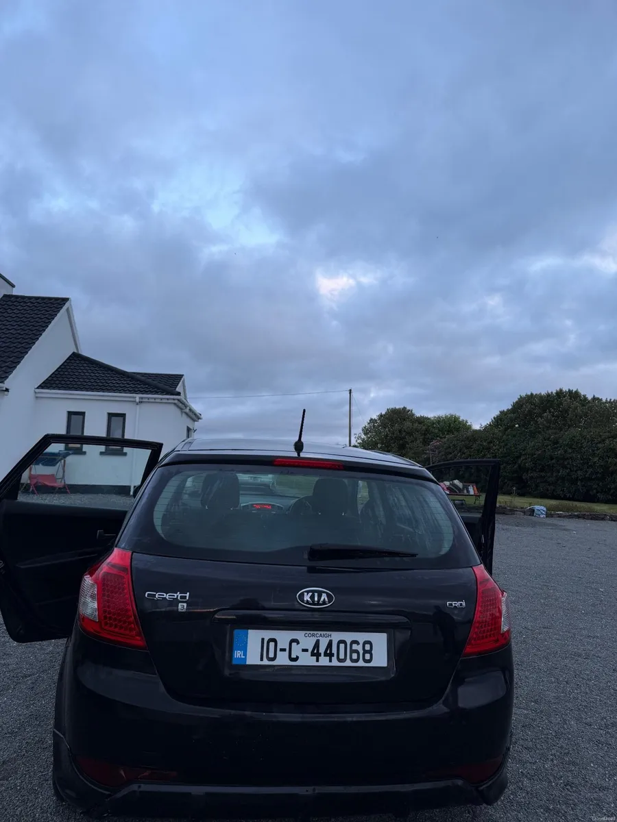Kia Ceed 2010 - Image 3